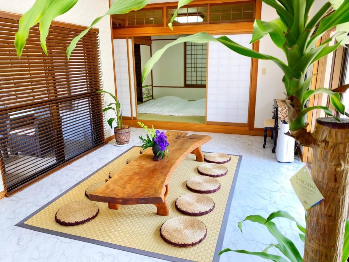 Palm Villa Ishigakijima Yugafu Ishigaki  Екстер'єр фото